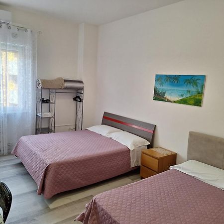 Giada Rooms ペスキエーラ・デル・ガルダ エクステリア 写真